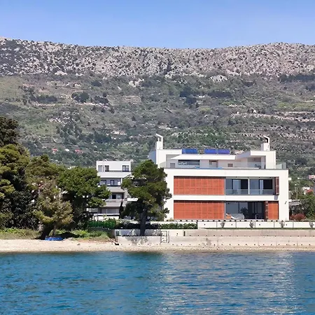 Penthouse Franita 50 Meters From The Apartment Kastela