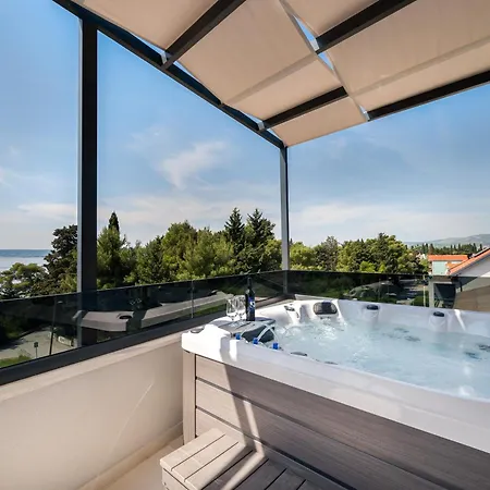 Apartment Penthouse Franita 50 Meters From The