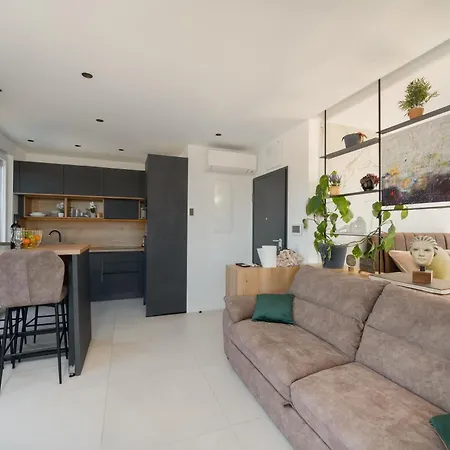 Apartment Penthouse Franita 50 Meters From The *