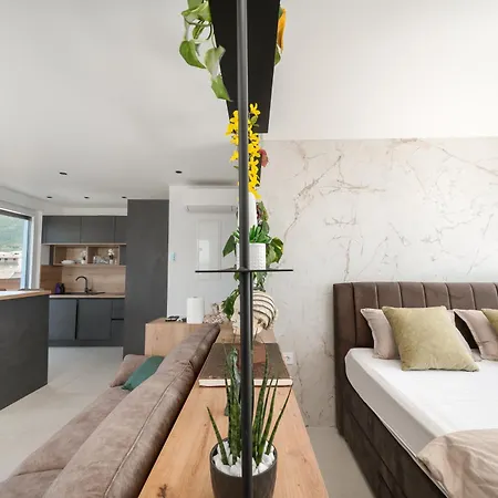 Penthouse Franita 50 Meters From The Apartment Kastela